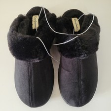 NEW Dearfoams Women  s Black Shearling Slippers Large 9/10