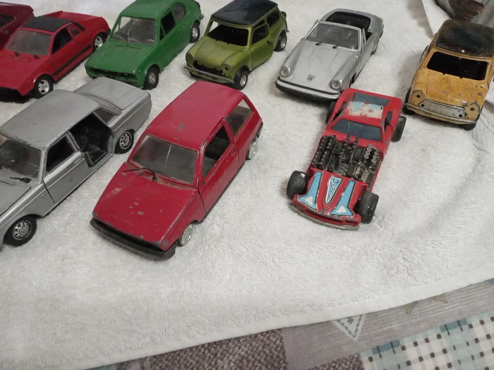 Lotto Rottami Polistil 1/25 Restauro o Recupero Pezzi - Immagine 3 di 4