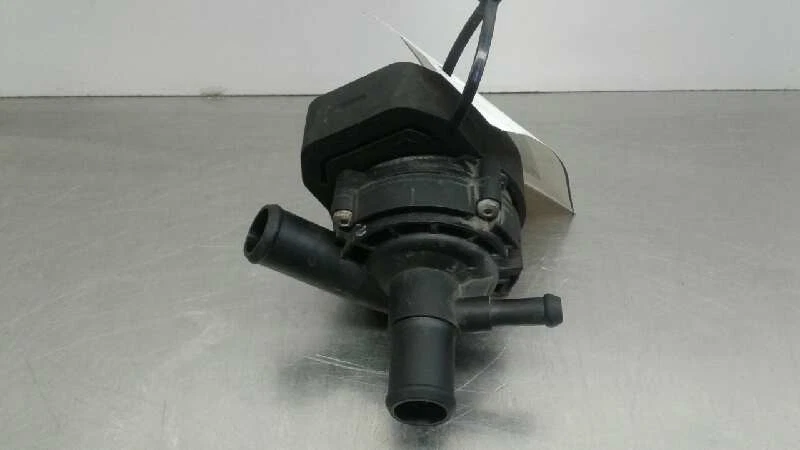 A2118350028 BOMBA DE AGUA / 1779215 MERCEDES-BENZ CLASE S W222 LIM. S 350 BL Foto 2 de 3