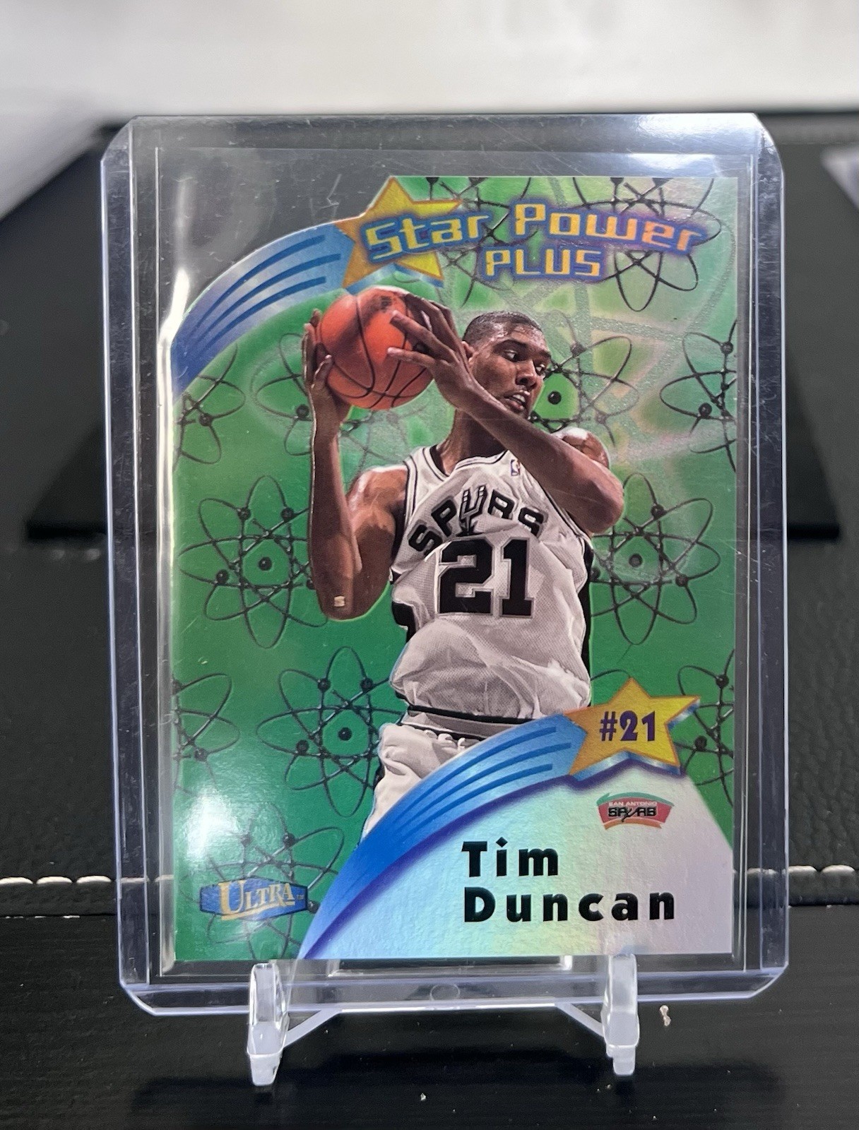 1997-98 Fleer Ultra - Star Power Tim Duncan #18 SPP Die-Cut Plus (RC)