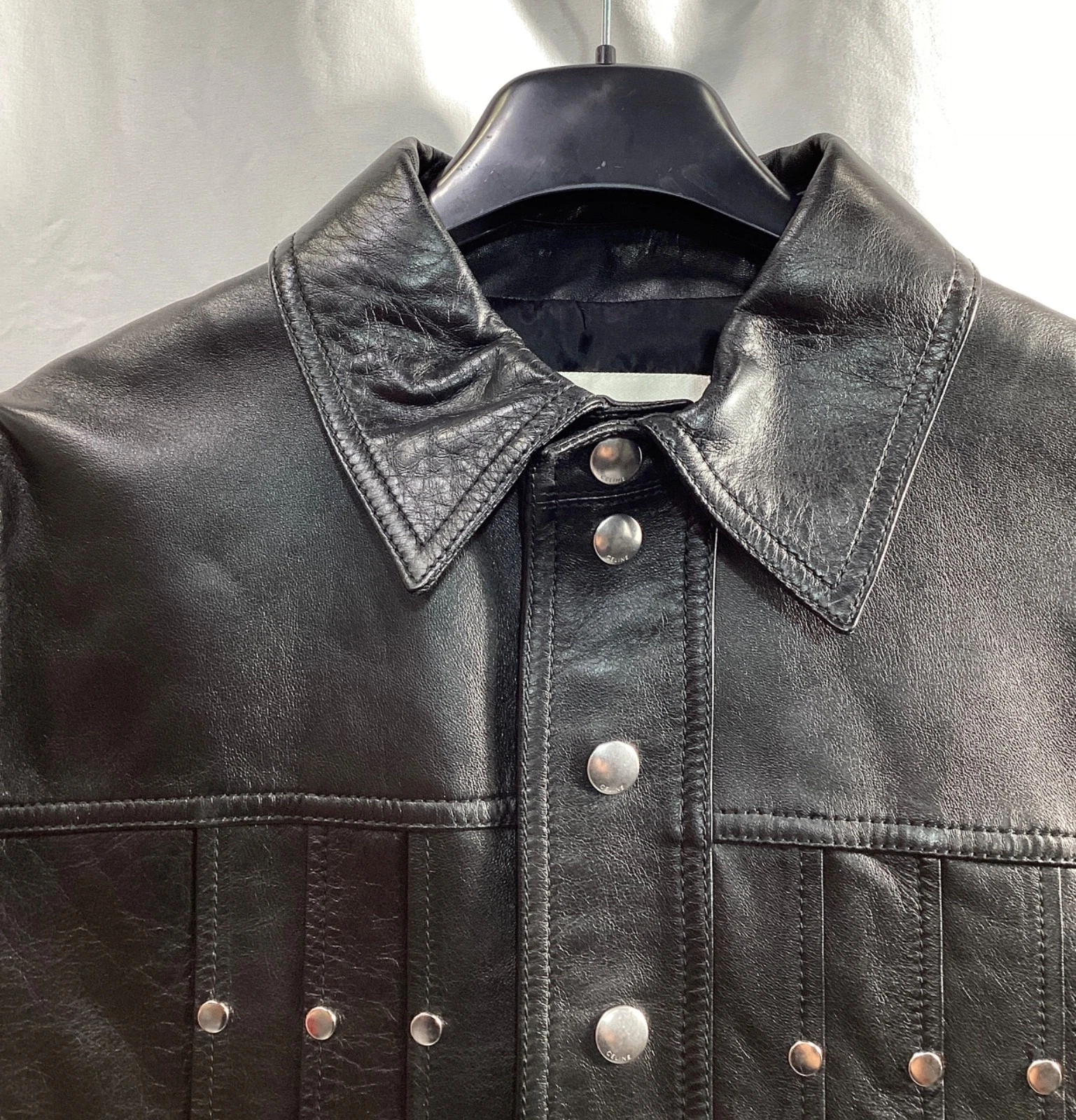 Giacca Celine X Hedi Slimane con borchie in pelle di agnello uomo nera taglia 46