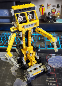 Vintage LEGO - Lego Technic 8852 Robot Lorry Truck - 100% Complete + Manual