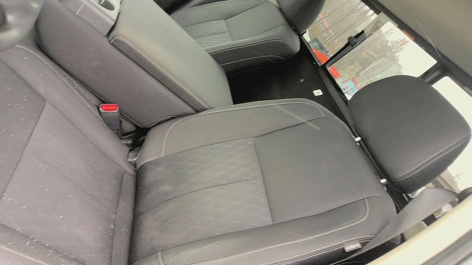 17 NISSAN TITAN XD Front Seat BenchStandard Cab Driver blackg Foto 2 de 4