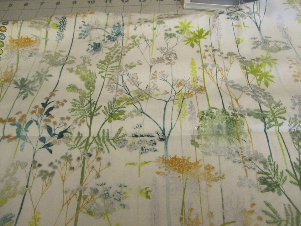 Diente de león A Little Birdie Told Me Hoffman California con acabado plateado por algodón Foto 2 de 4