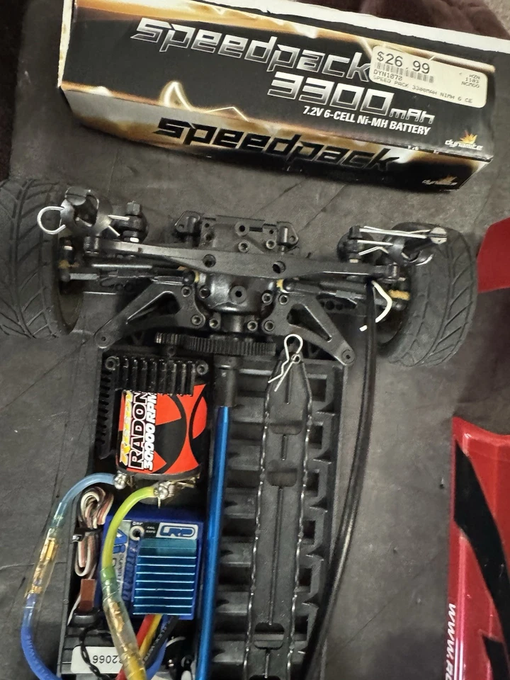 Vintage Team Associated TC4 For Parts Or repair w/Radio control,batteries, - Image 4 of 4