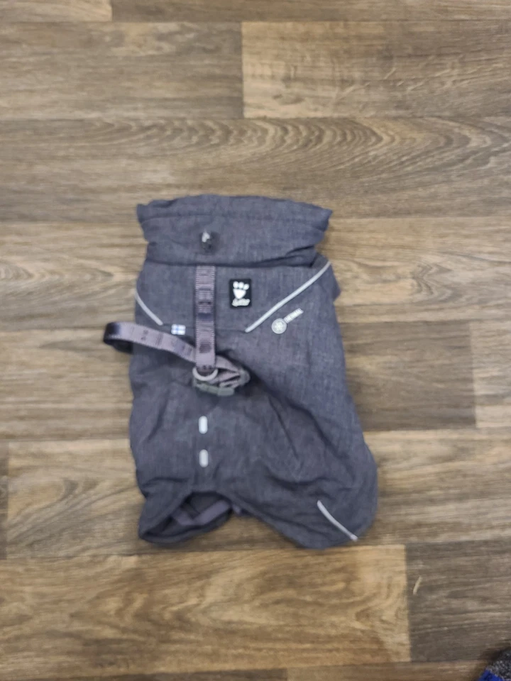 Parka isolada para cachorros Hurtta Expedition, cinza, tamanho 8 - Imagem 2 de 4