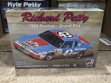 Richard Petty 1985 Pontiac Grand Prix STP 43 1/24 Scale Salvinos JR