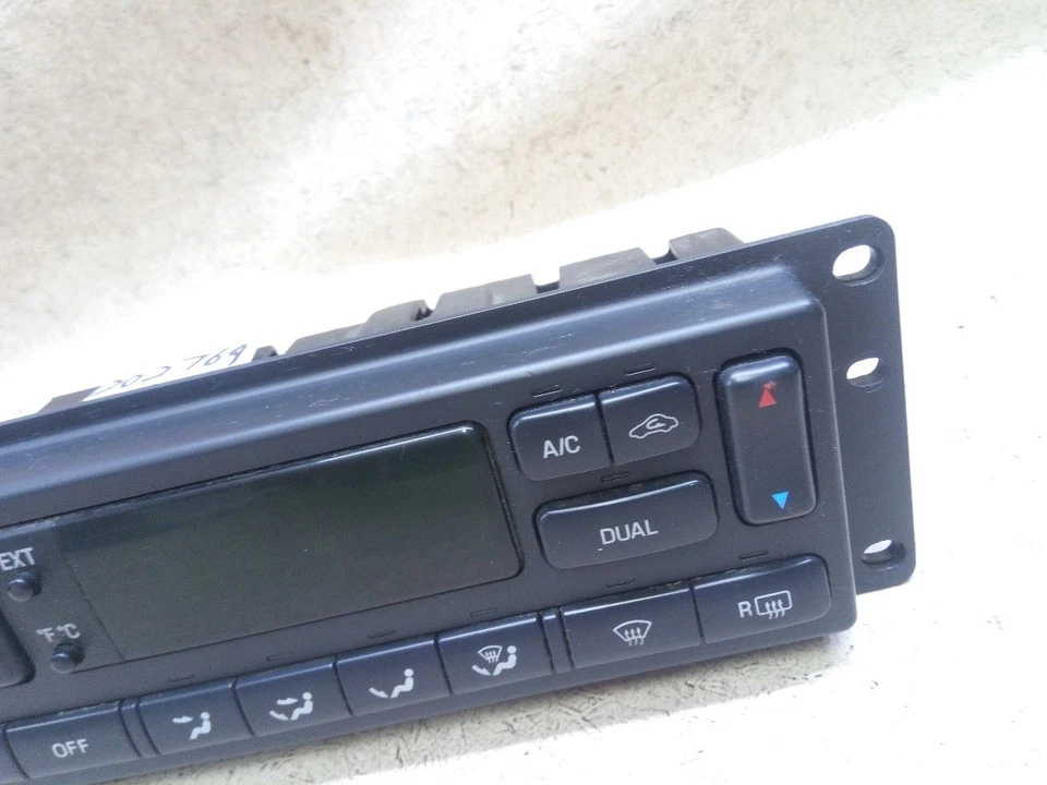 Control de clima de temperatura automático 2L2418C612AA para Ford Explorer a22 02-03 Foto 3 de 4