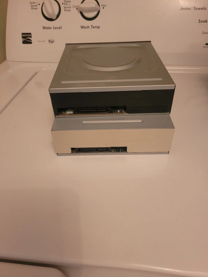 Unidad interna de DVD±RW/CD-RW LG Super-Multi 24x (GH24NSB0)+Lite-On IHAS124-14 Foto 2 de 4