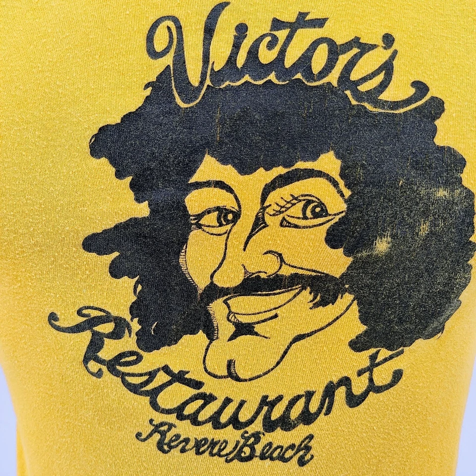Camiseta vintage de una sola puntada años 70 Victor's Restaurant Revere Beach, MA (2XS) Foto 2 de 4