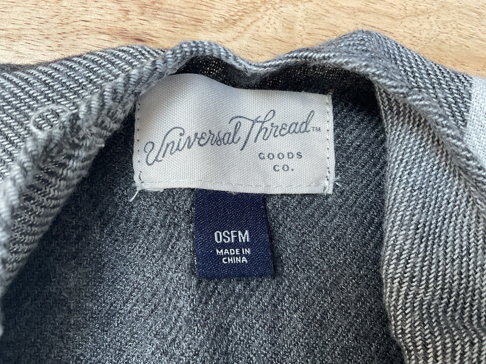 Universal Thread Gray Buffalo Plaid Open Poncho/S… - image 4