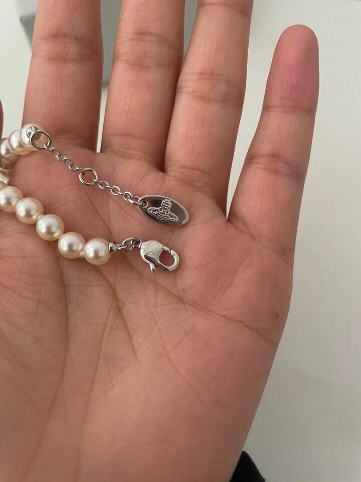 Vivienne Westwood Blanco Perla Seguridad Pin Clip Dije Plata Collar Gargantilla Cadena Foto 3 de 3