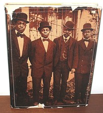 SIGNED James Van DerZee VanDerZee Van Der Zee The World of Black Americans HC DJ