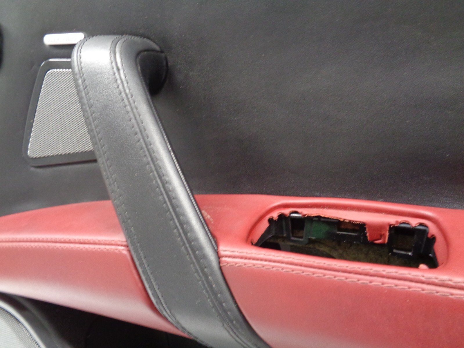 2014-2017 Maserati Ghibli Front Right Interior Door Panel Red Black OEM AK230958