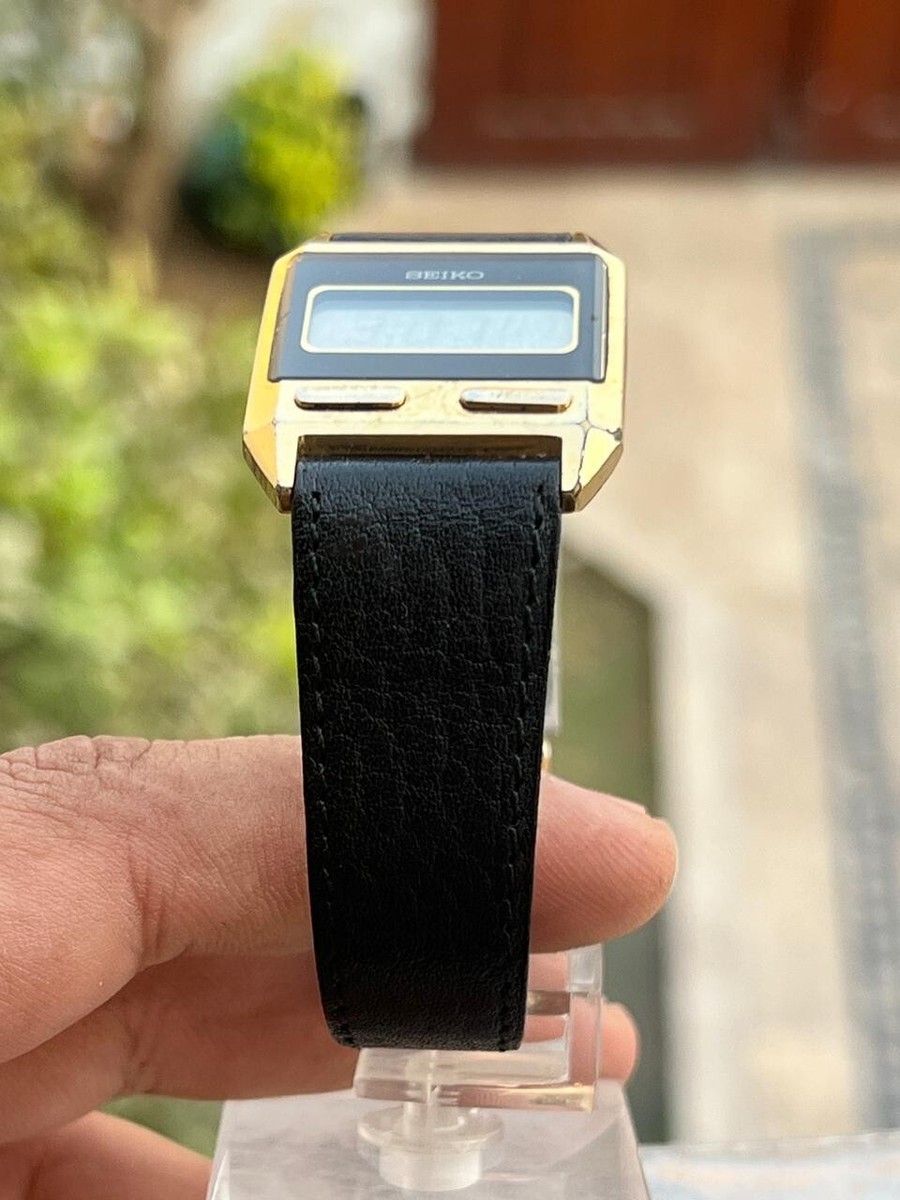 ヴィンテージSEIKO F231-4030 【希少デジタル】ベルト純正新品 ヴィンテージSEIKO F231-4030 【希少デジタル】ベルト純正新品