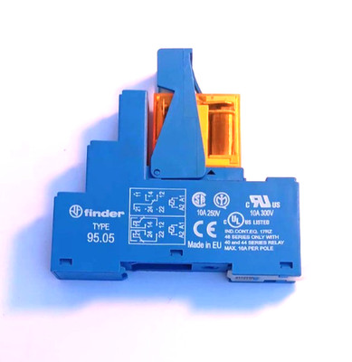 Finder Type 40.52 250VAC Power relay with 95.05 Socket