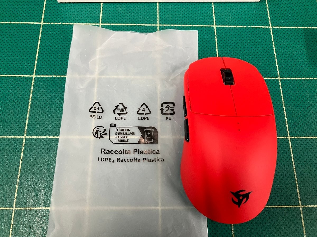 Vaxee x Ninjutso Sora 4K Wireless Gaming Mouse Red Opened