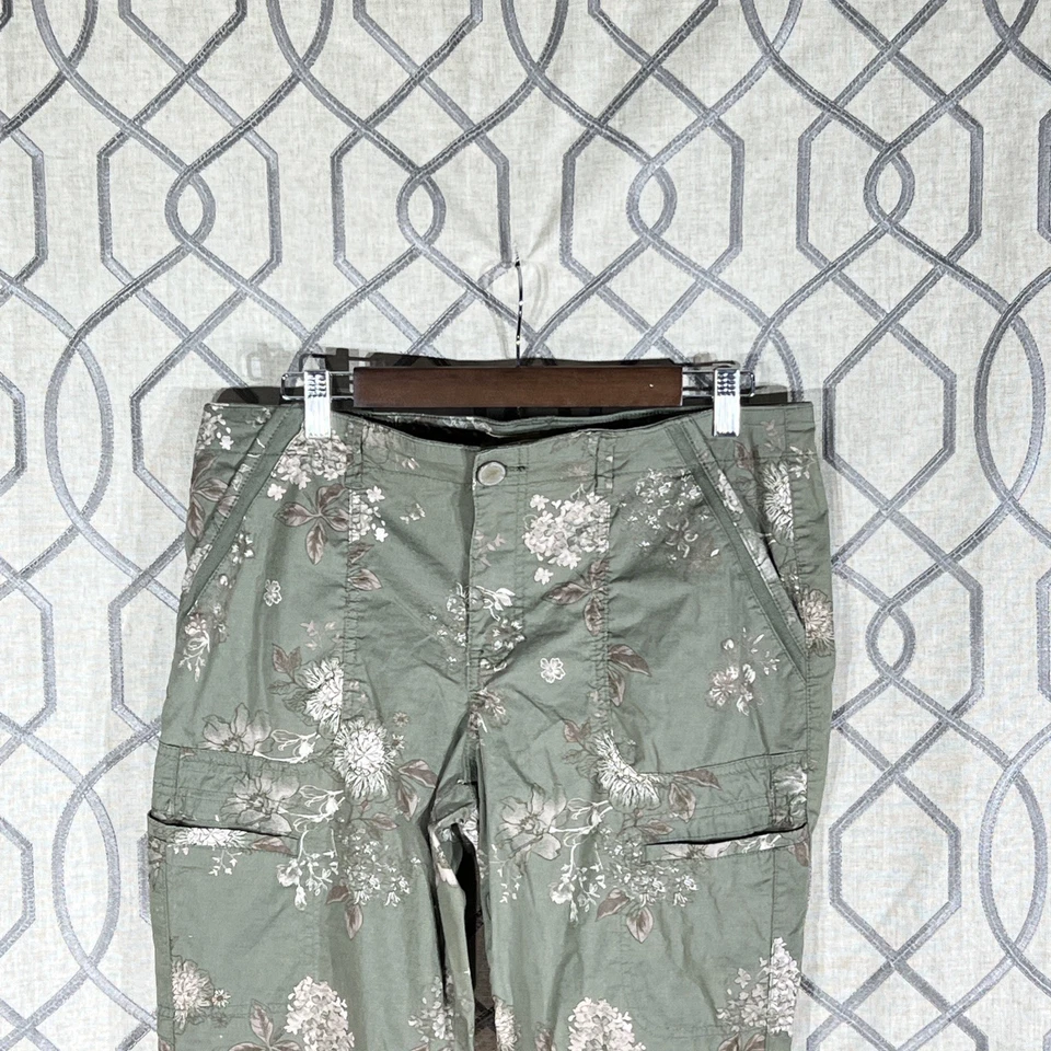 Pantalones cargo utilitarios Democracy Flex-ellent con estampado floral, verde militar talla 10 Foto 2 de 4
