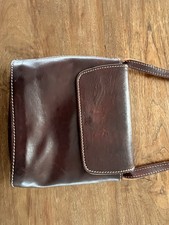 Italienische Damen Umhängetasche Aus Braunem Leder, Loubs