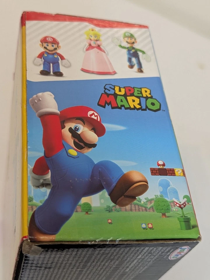 Super Mario 4" Mushroom Kingdom Paquete de 3 Mario Luigi Princesa Melocotón Diorama Set Foto 4 de 4