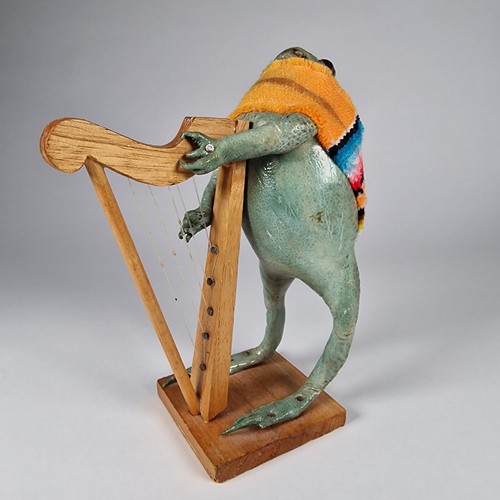Taxidermy Bullfrog Harp Playing Mexican Anthropomorphic Frog Toad Vintage - Picture 6 of 10