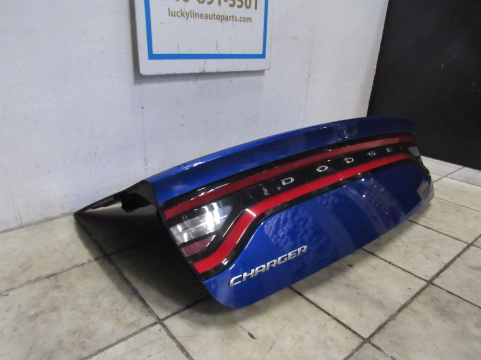 15 16 17 18 19 20 21 22 23 CARGADOR ESQUIVA TAPA MALETERO PUERTA Foto 3 de 4