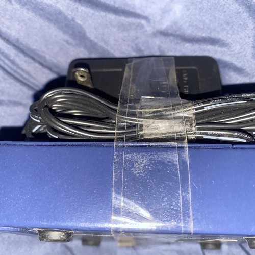 Netgear EN104TP Blue 4-Port 10 Mbps RJ-45 Ethernet Hub with AC Power Adapter - Picture 5 of 7