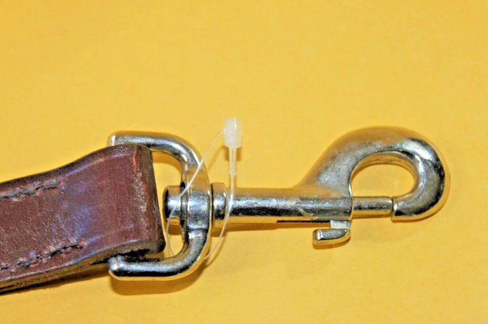 2 - Correas de cuero Hamilton para perro de 48" - 1 marrón y 1 negro - Nuevo de Lote Antiguo con broche de latón Foto 3 de 4