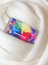 1 lb Falkland Wool Roving - Natural White, Super Soft, Fine 24 Micron