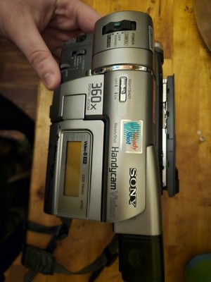 SONY Handycam Vision Camcorder w/ Charger/Manual/Bag and New Tapes Model TRV37