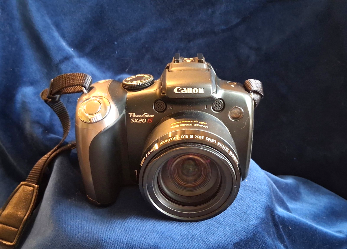 Canon PowerShot SX20 IS 12.1MP Digital Camera - Black for sale