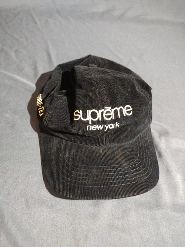 Casquette de baseball velours côtelé bleu suprême