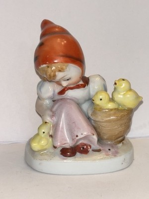 Girl Ducks Figurine Occupied Japan MCM 4'' Knick Knack Kitschy Retro Lady Vtg