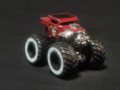 Bone Shaker - 2022 Mattel Hot Wheels Monster Trucks 1:64 Diecast Toy Vehicle 