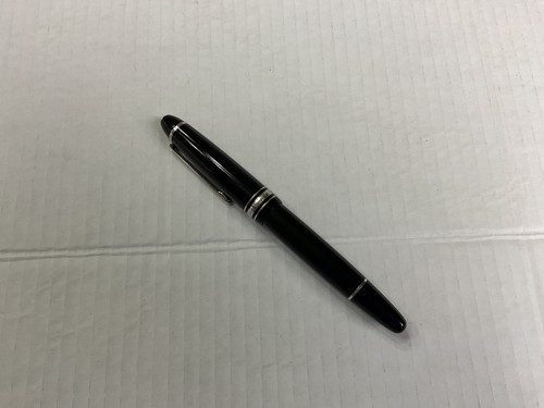 Montblanc  Meisterstuck  Platinum -coated Rollerball