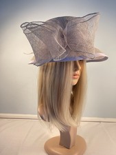 ŁADNY MAŁY BLADY LAWENDOWY NIEDROGI SŁOMKOWY KAPELUSZ ŚLUBNY LUB OKOLICZNOŚCIOWY