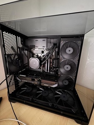 gaming pc - 7 7800x3d, 9060xt 16gb, 32gb ddr5, lian li o11 vision
