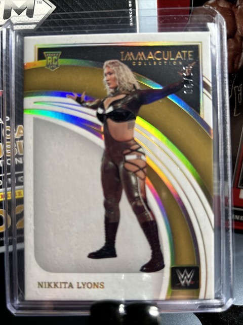 NIKKITA LYONS: 2022 Panini Immaculate WWE RC🔥GOLD #/10🔥NXT SSP #37
