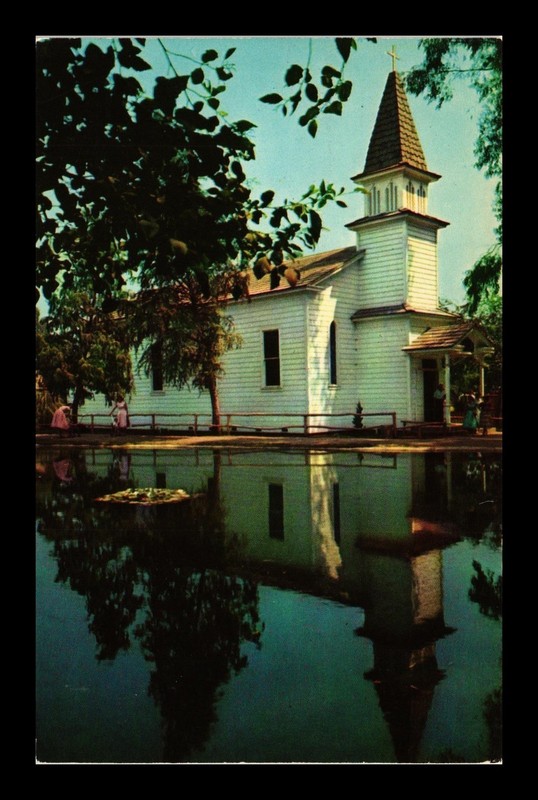 CHURCH OF REFLECTIONS KNOTTS BERRY FARM CALIFORNIA ORIGINAL POSTCARD