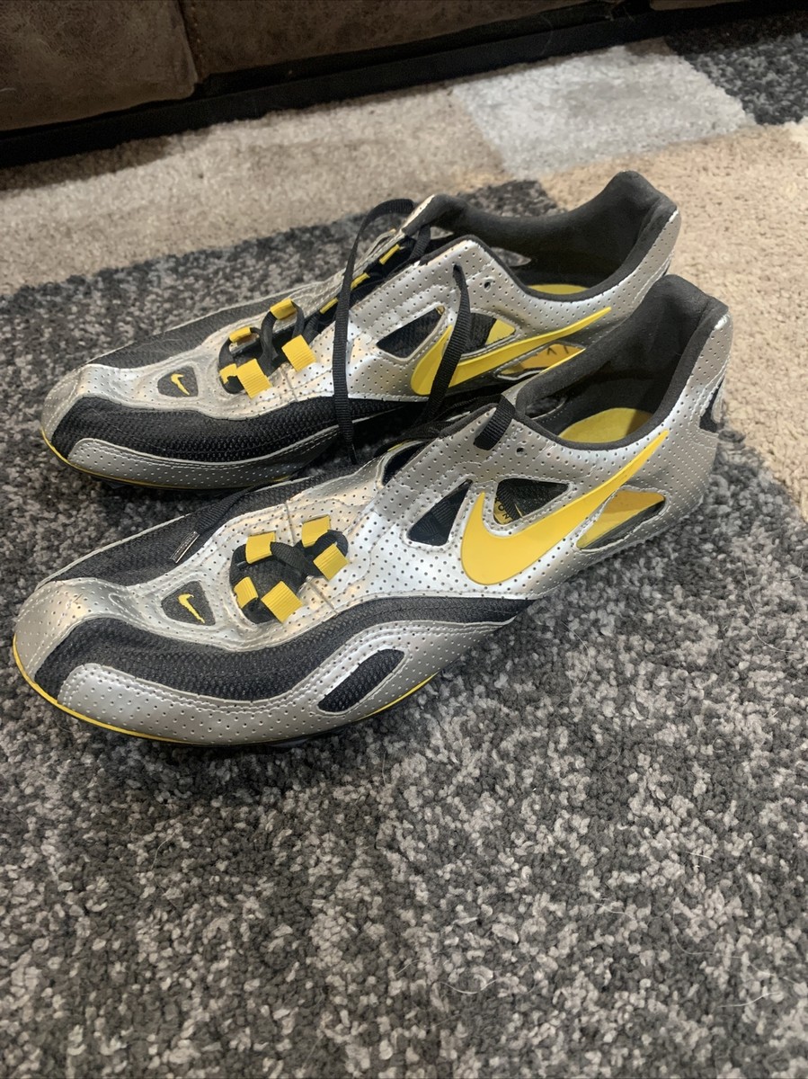 nike livestrong tennis shoes