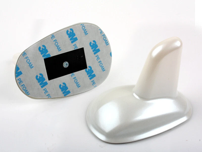 ANTENA SIMULADA AÉREA ALETA TIBURÓN ESTILO MERCEDES-BENZ PINTADA BLANCA c63 c32 AMG Foto 2 de 3