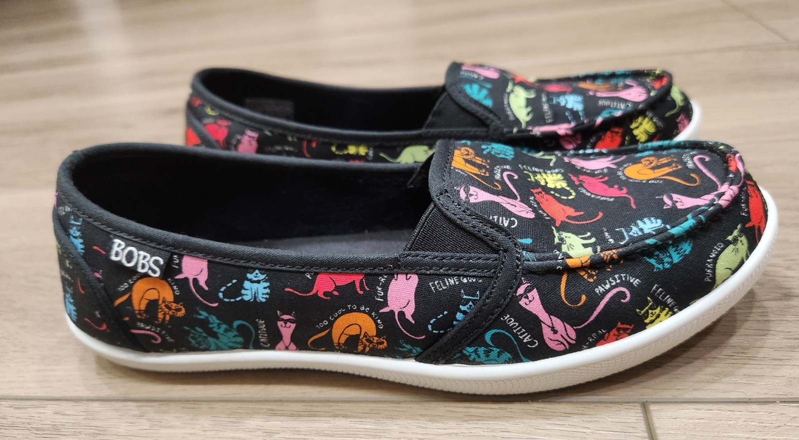 Bob's Skechers Catitude Chill Gato Loafer Women Size 7 Cat Shoes