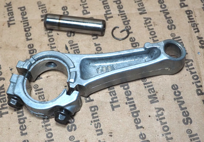 Briggs & Stratton Engine Connecting Rod 797306 good used BX262