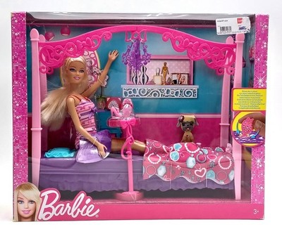 2012 Glam Bedroom Barbie Set mit Puppe & Bett / Bed & Doll / Mattel X7941, NrfB
