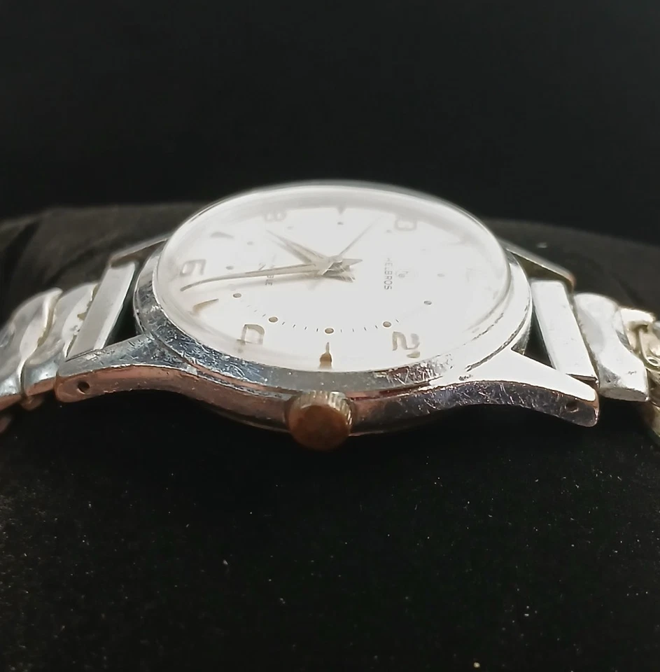 Vintage Helbros Invincible Stainless Steel Wristwatch 1960'S - Image 3 of 4
