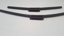 RENAULT MEGANE 2010 - 2016 Refillable Windscreen Wiper Blades A Pair Front 