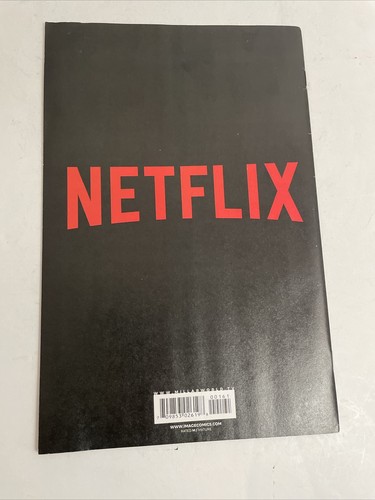 THE MAGIC ORDER ISSUE #1 - REEDPOP NETFLIX VARIANT 2018 in sehr gutem Zustand - Bild 3 von 7