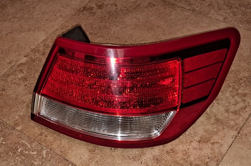 *TESTED* 2010-2012 Lincoln MKZ LED Tail Light Passenger Right Side 2011 Foto 4 de 4