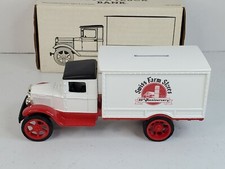 ERTL 1931 Hawkeye Motor Truck Bank Die-Cast 1/34 Scale