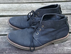 guess chukka boots